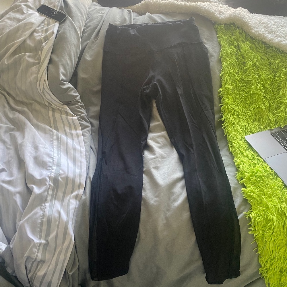 Black Women's Athleta Lightning 7/8 Leggings Size S